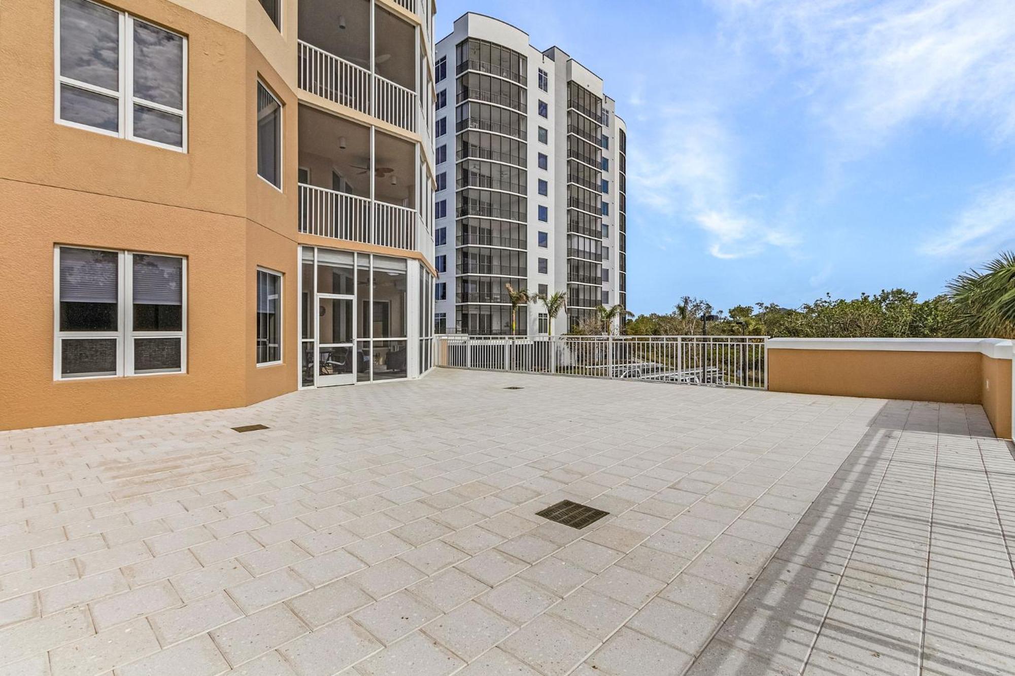 Waterfront Condo W/ Bay Views, Pool & Tennis Court Fort Myers Beach Exterior photo